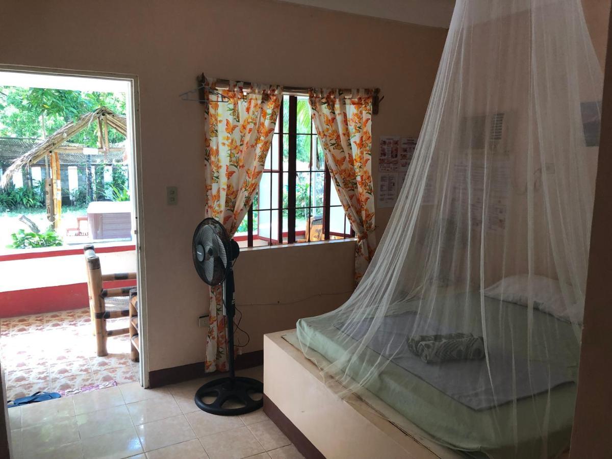 Puerto Galera Hostel Εξωτερικό φωτογραφία