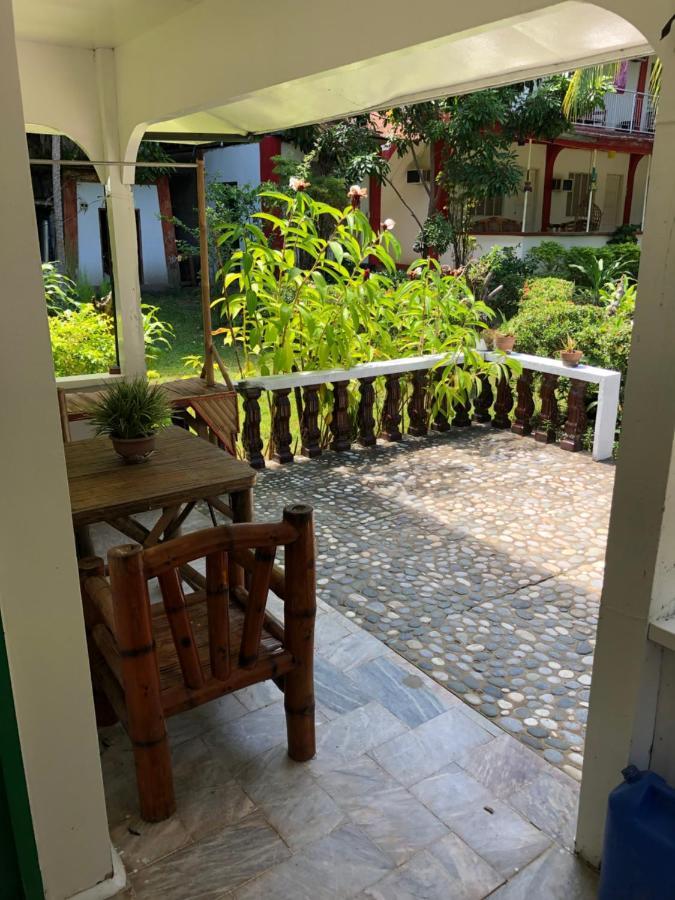 Puerto Galera Hostel Δωμάτιο φωτογραφία