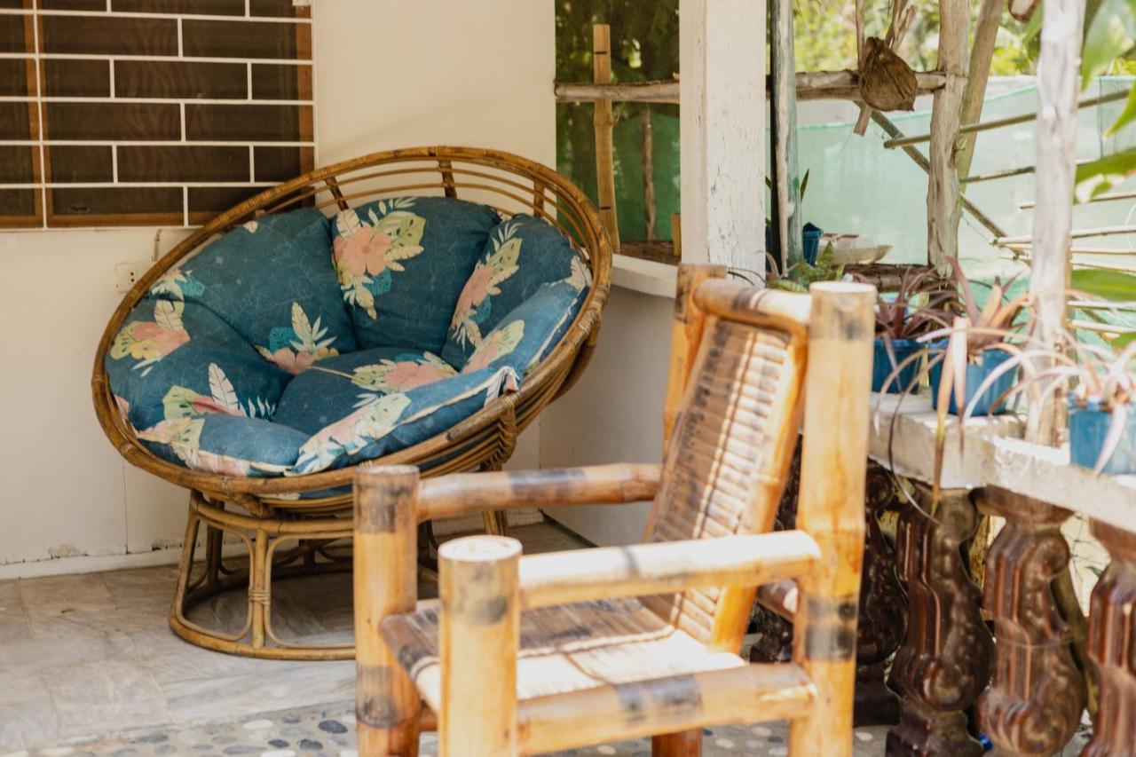 Puerto Galera Hostel Εξωτερικό φωτογραφία