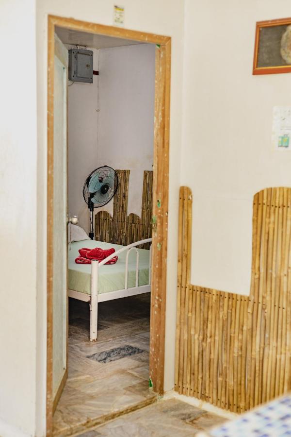 Puerto Galera Hostel Εξωτερικό φωτογραφία